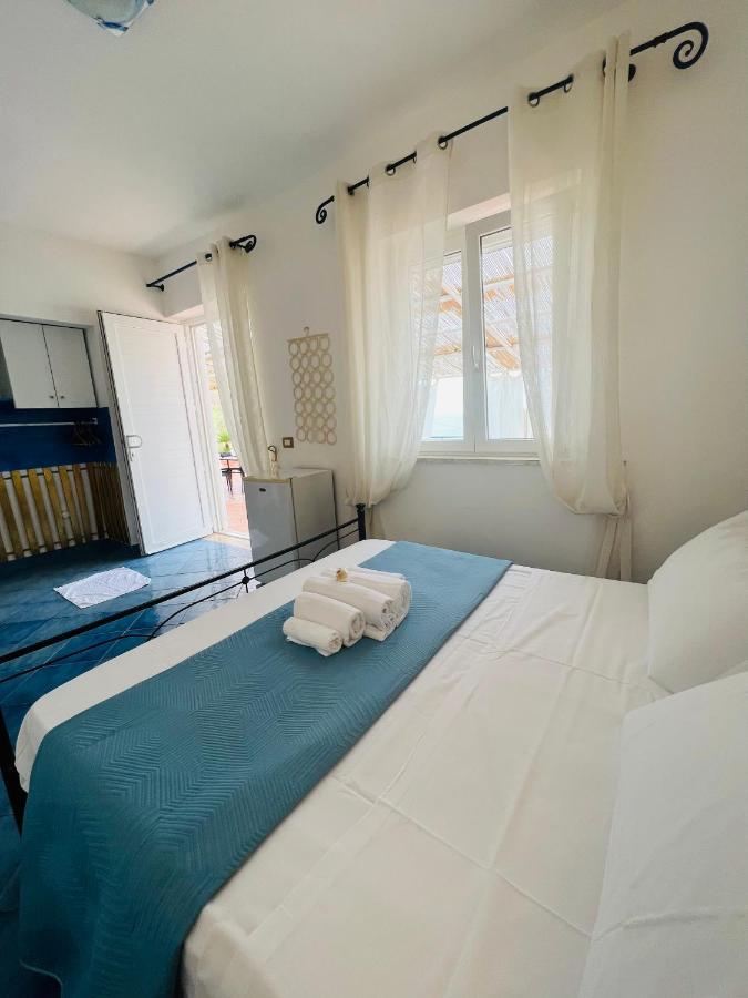 Villa Isabella Ponza Eksteriør bilde