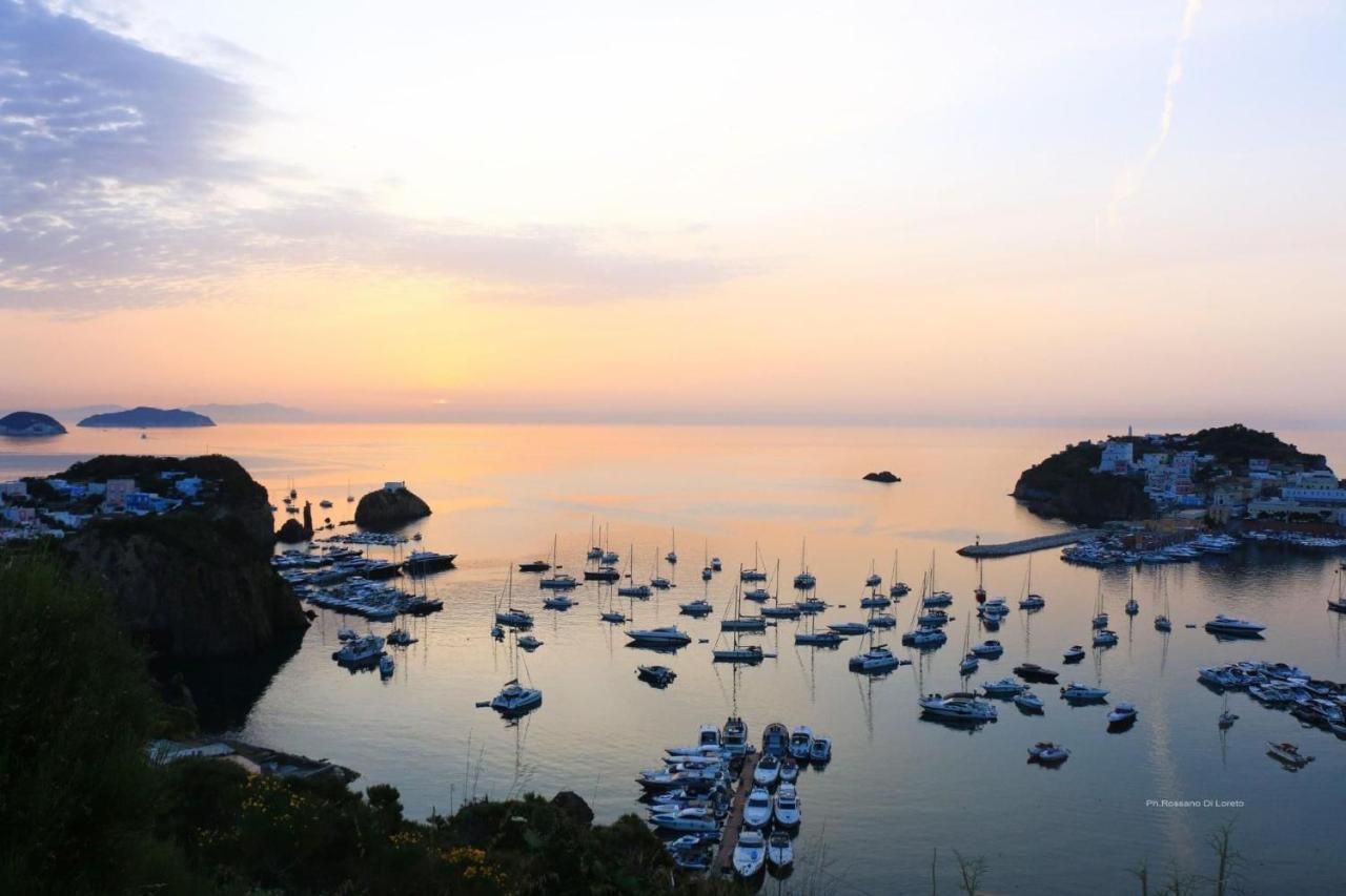 Villa Isabella Ponza Eksteriør bilde