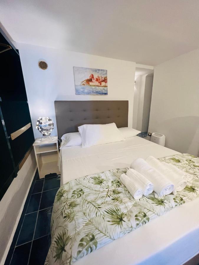 Villa Isabella Ponza Eksteriør bilde