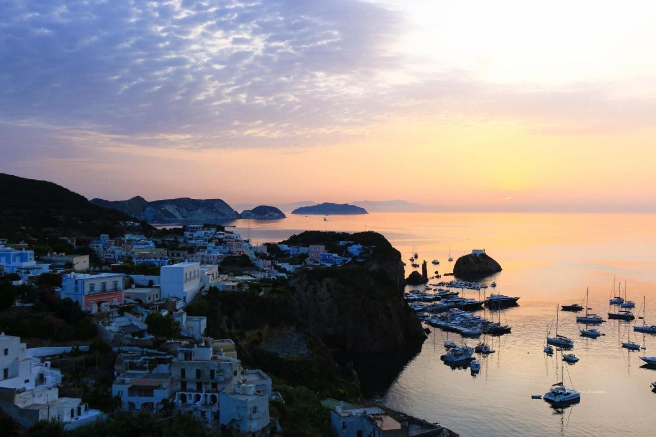 Villa Isabella Ponza Eksteriør bilde