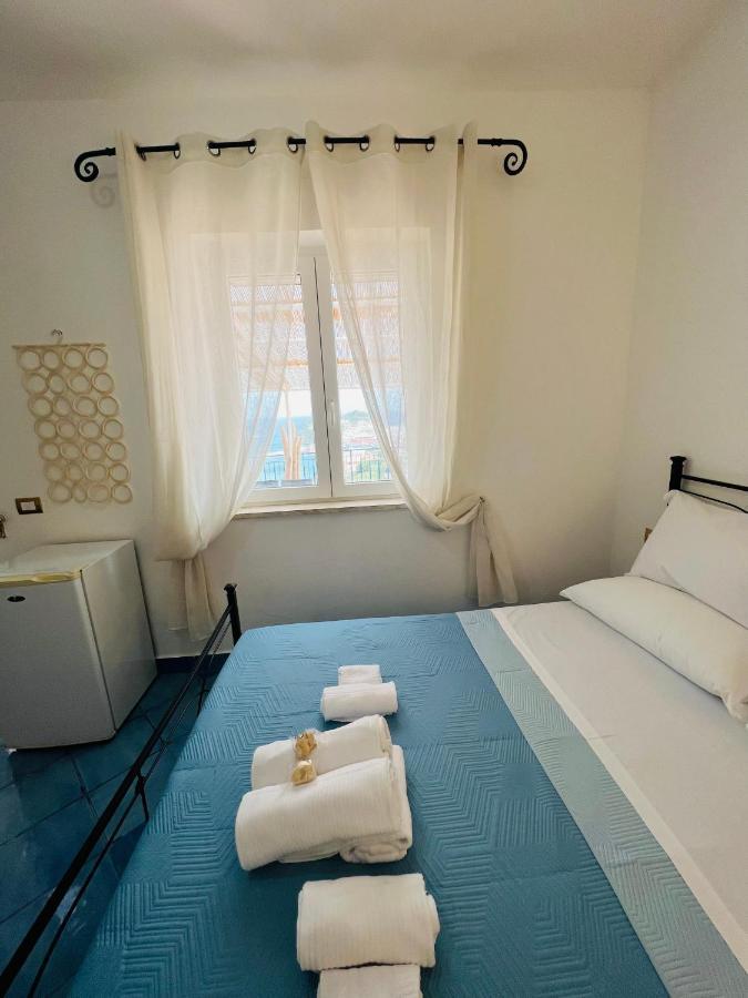 Villa Isabella Ponza Eksteriør bilde